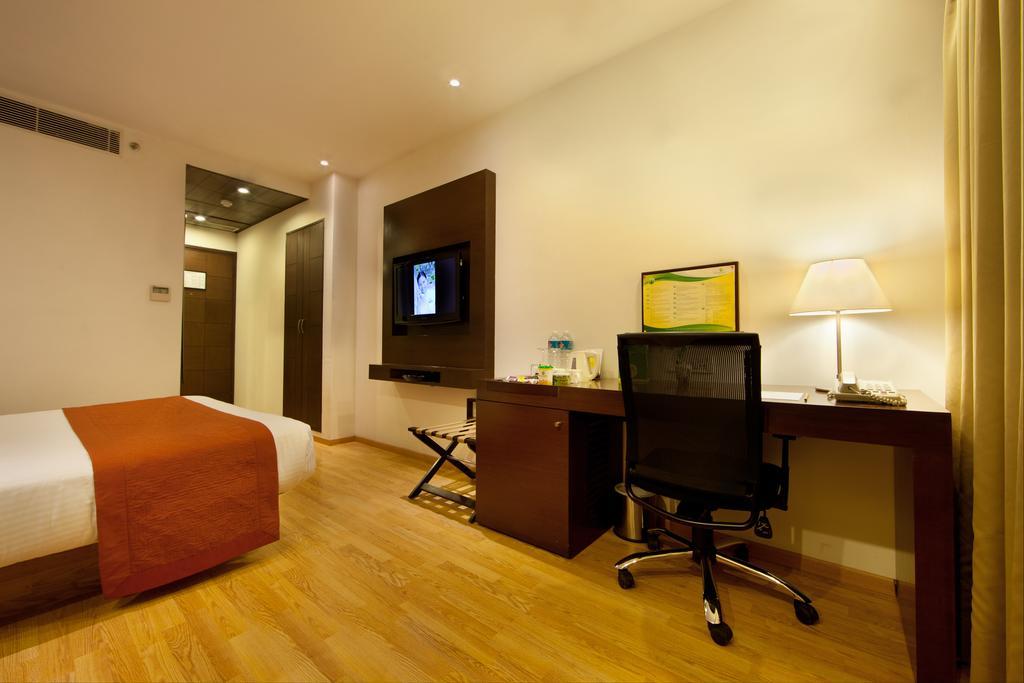Lemon Tree Hotel, Gachibowli, Hyderabad Exteriör bild