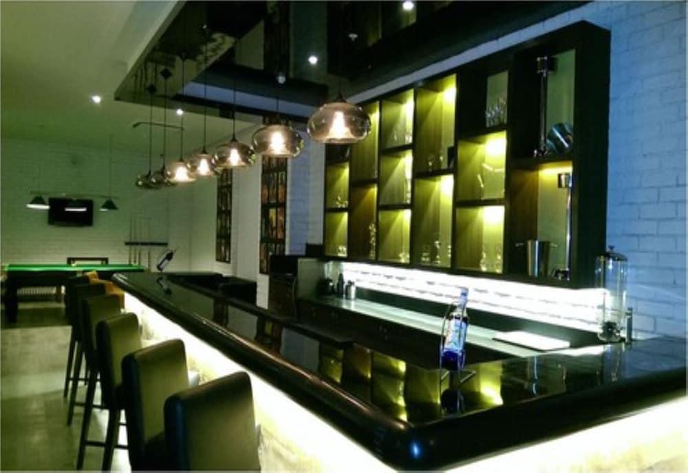 Lemon Tree Hotel, Gachibowli, Hyderabad Exteriör bild