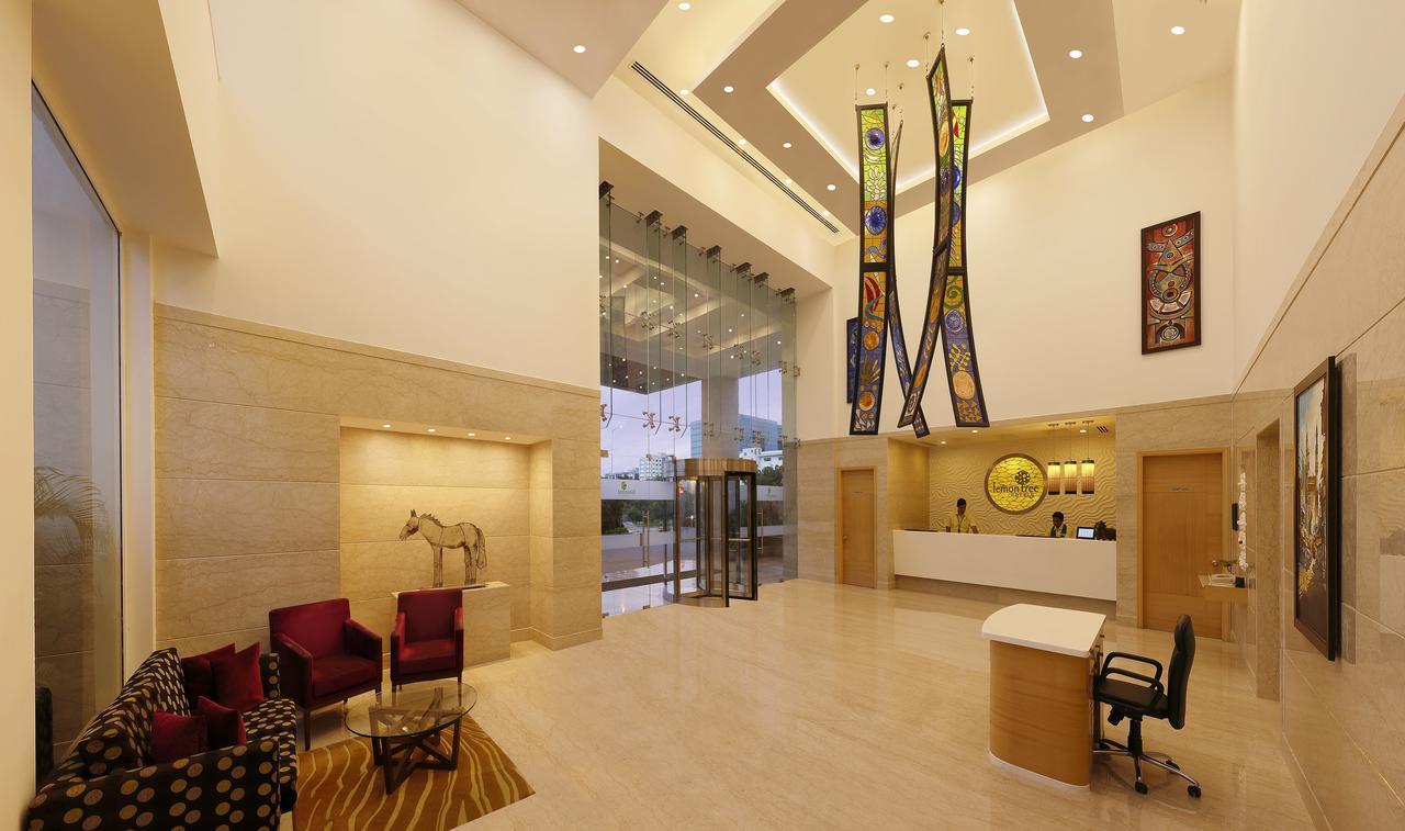 Lemon Tree Hotel, Gachibowli, Hyderabad Exteriör bild