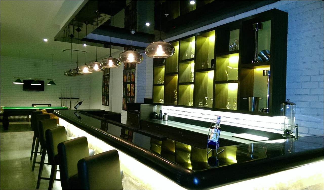 Lemon Tree Hotel, Gachibowli, Hyderabad Exteriör bild